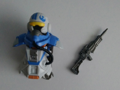 Arma Y Casco Poe Dameron 3.75 (Usado)