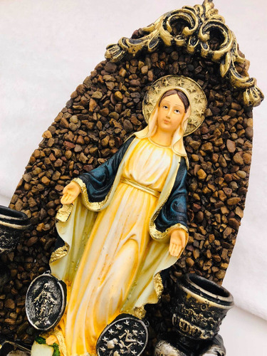Virgen Milagrosa Para Pared Con Candelabros Y Agua Bendita