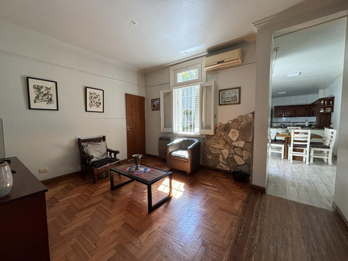 Venta Casa 5 Ambientes Con Cochera, Patio Y Terraza En Parque Chacabuco- Apta Credito