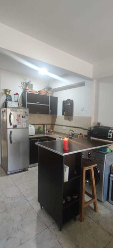 Imagen 3 de 12 de Alquiler 2 Ambientes Con Balcon Al Frente Edificio Con Terraza Parrilla Y Sum