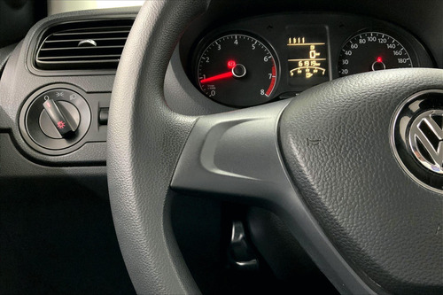 Imagen 22 de 25 de Volkswagen Vento 4 Pts Starline, Tm5, A/ac, Mp3, R-15