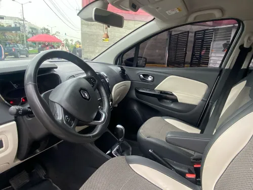 Renault Captur 2.0 Intens Automática