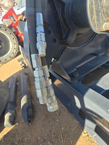 Aditamento Para Minicargador Tipo Zanjadora Punta De Tugsten
