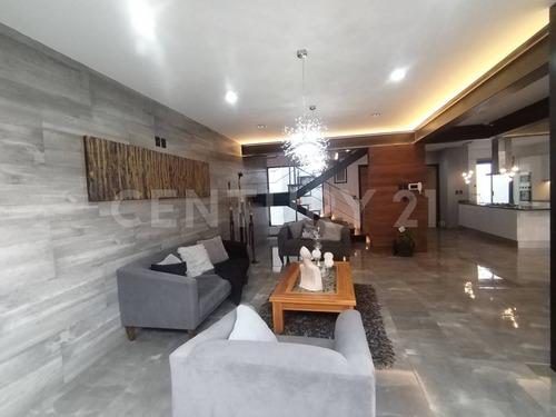 Casa Moderna Con Acabados De Lujo En Ejido Guadalupe Victoria, Oaxaca