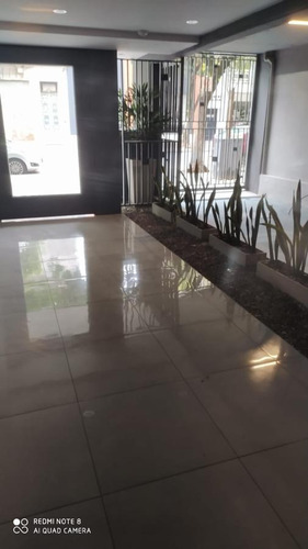 Imagen 4 de 30 de Venta Departamento Un Dormitorio Al Frente Balcón - Abasto