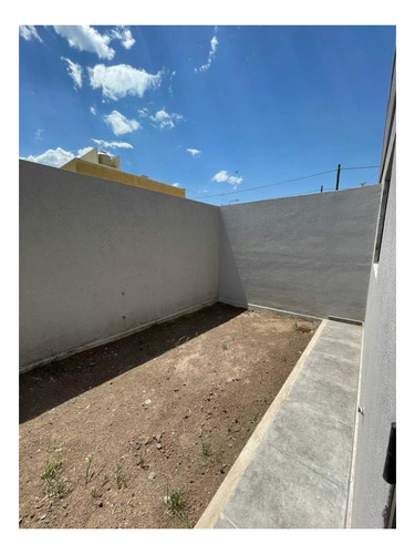 Imagen 10 de 15 de Alquilo Duplex En Housing Dos Dormitorios B° Lomas Del Chateau