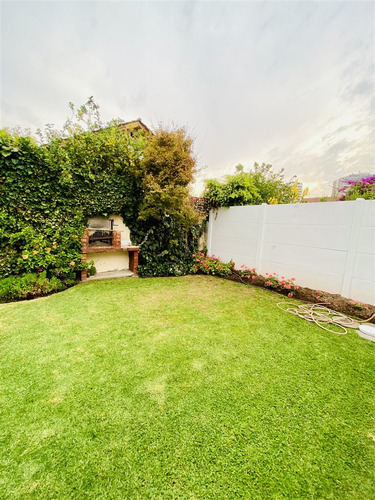 Arriendo Casa 4 D, 3 B, 2 Est, 1 Bd.en Las Condes