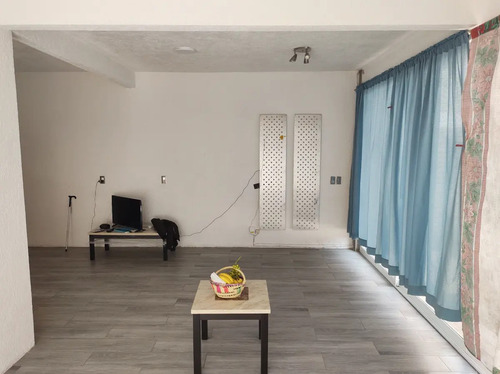 Hermosa Casa A Unas Cuadras Del Centro De Tultitlan
