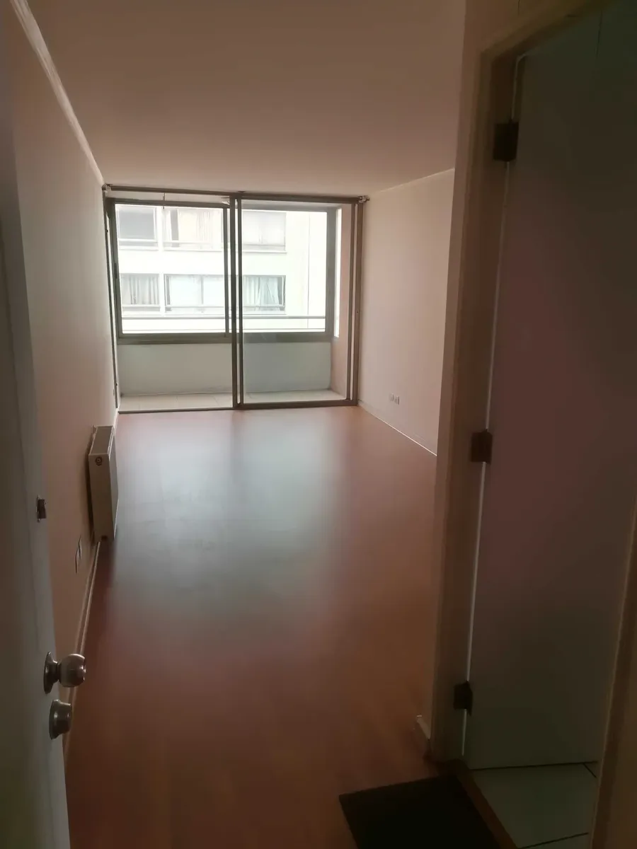 Imagen 2 de 24 de Amplio Departamento A Pasos Del Metro (176983)