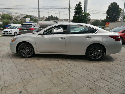 Imagen 5 de 13 de Nissan Altima Advace 2018