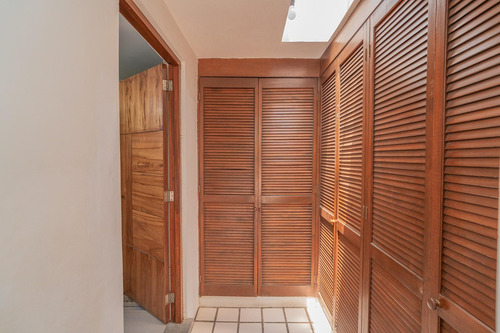 Casa En Venta En La Cañada Con Jardín Privado En Lomas De Atzingo Cuernavaca Morelos