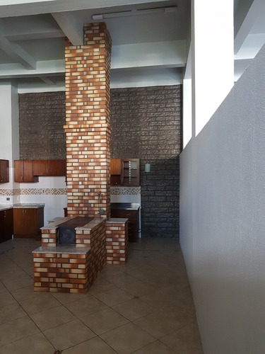 Imagem 14 de 14 de Vendo Ou Troco Casa Dois Andares Em Farroupilha-rs