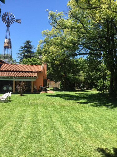 Excelente Casa En Venta En San Isidro Lomas De Santa Rita Sobre Calle Cortada