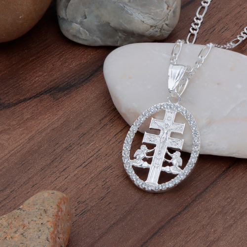 Dije De Caravaca Con Circonia Y Cadena De Plata + Color Plateado