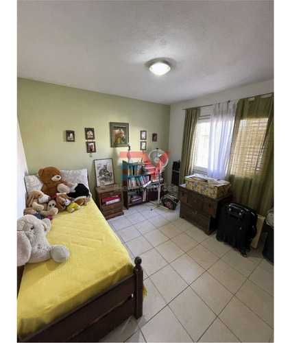 Imagen 8 de 21 de Venta. Arguello. Propiedad 200 Mts Cub 400 Mts Terreno A 2 Cuadras De Recta Martinolli