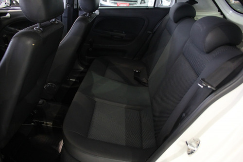 Imagem 8 de 13 de Volkswagen Gol City 1.0 Mi Total Flex 8v 4p