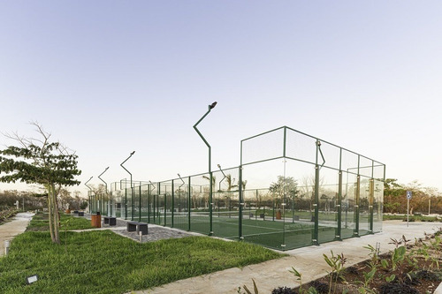 Terreno En Venta En Privada Residencial Tamora, Frente A Cancha De Padel.