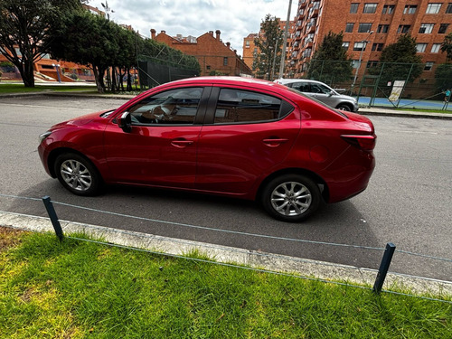 Mazda 2 1.5 Touring Sedan