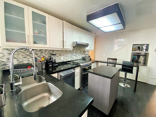 Imagen 6 de 24 de Casa En Calle Cerrada En Venta En Lomas Del Olivo