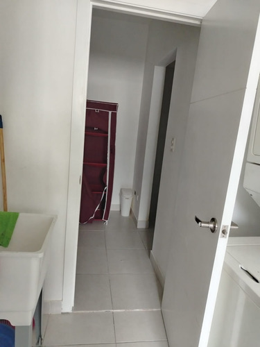 Apartamento Amueblado En Venta En Evaristo Morales