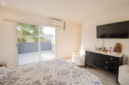 Casa De 4 Dormitorios En Venta - Aires Del Llano