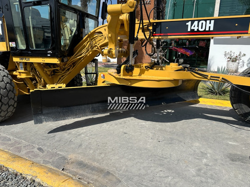 Motoconformadora Cat 140h 2005