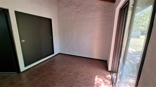 Oportunidad Retasada!! Barrio San Francisco , Calle Tchaicovsky, Parque Udaondo, Del Viso. 3 Dorm