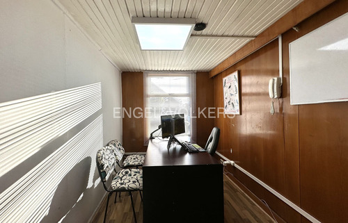 Casa De Uso Comercial