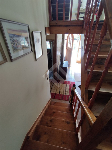 Casa En Venta De 4 Dorm. En Algarrobo