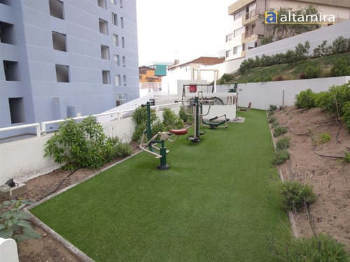 Departamento En Venta De 4 Dorm. En Iquique