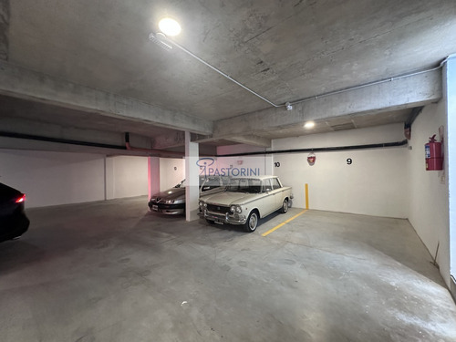 Excelente Piso En Plaza Mitre Con Coch Y Baulera