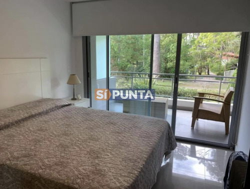 Imagen 5 de 10 de Vendo Hermosa Propiedad De 2 Dormitorios A 2 Cuadras De La Playa Brava