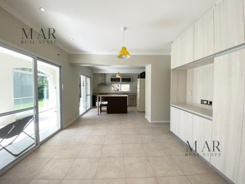 Imagen 9 de 30 de Oportunidad Real! Casa A La Venta, De 4 Dorm. Y 1 Dom. En Pb. Barrio Glorietas. Nordelta