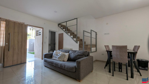 Dúplex En Venta | B° Sarmiento, Luján | Apto Crédito | 2 Dor