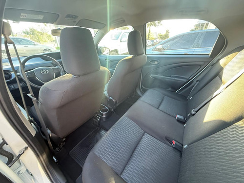 Toyota Etios 1.5 Sedan X