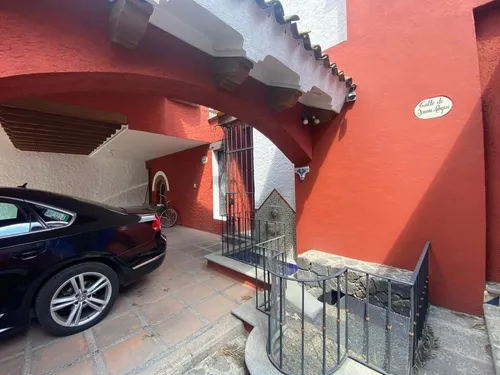 Casa En Venta En Residencial El Campanario