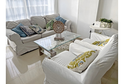 Imagen 2 de 19 de Apartamento De Tres Niveles Con Vista Al Mar