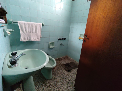 Imagen 30 de 30 de Venta Casa 4 Ambientes Bernal Quincho Cochera