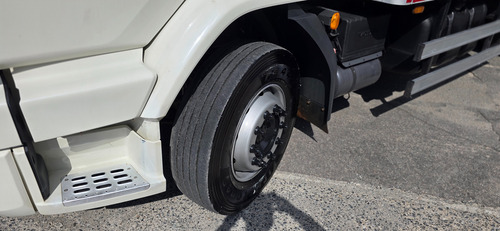 Volvo Vm 270 Leito Bau Aluminio 16 Paletes Ano 2021