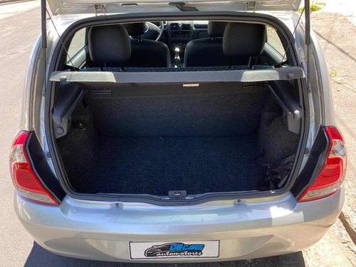 Imagen 10 de 18 de Renault Clio 2016 1.2 Mio Confort Pack