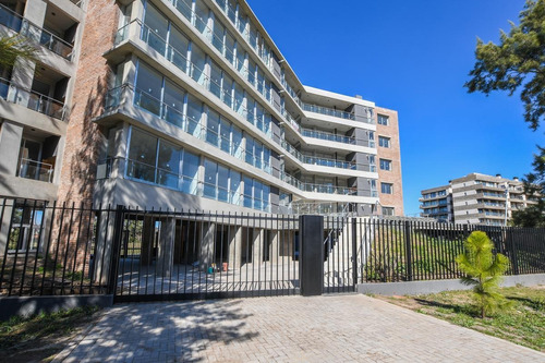 Imagen 5 de 22 de Departamento De 1 Dormitorio En Venta Con Cochera Aldea Fisherton