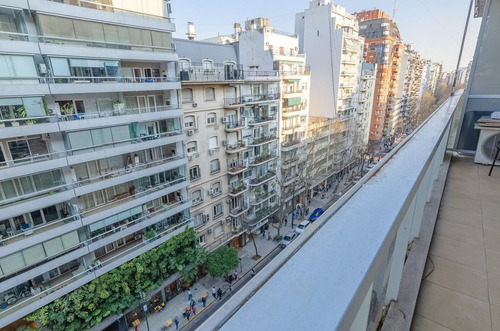 Alquiler 2 Ambientes Piso Alto Recoleta Frente
