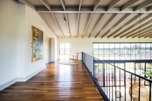 Hermosa Casa En Venta En Pueblo Mio, Manantiales.