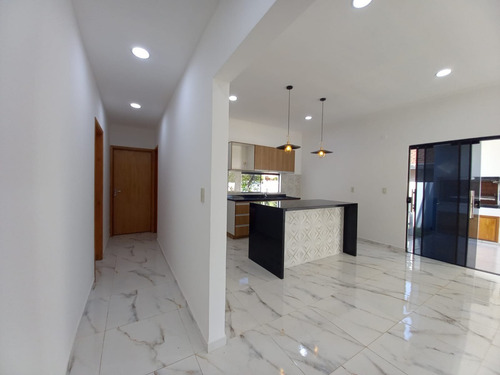 Vendo Casa A Estrenar En El Barrio San Pedro De Encarnación: 3 Habitaciones Y 2 Baños