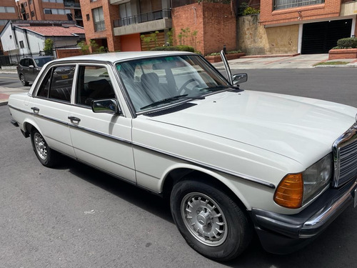 Mercedes Benz 200e 