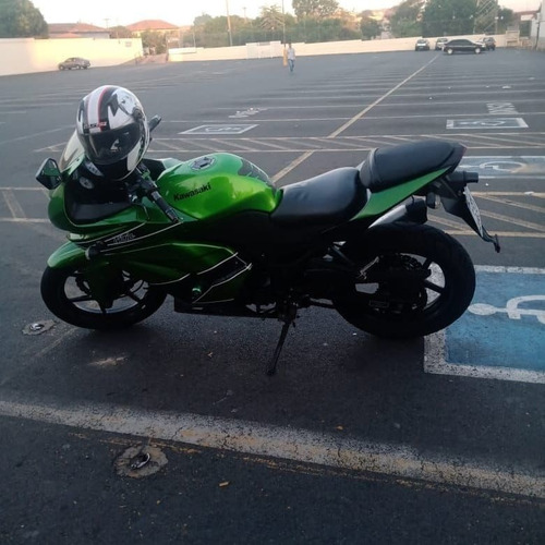 Imagem 1 de 6 de Kawasaki 250r