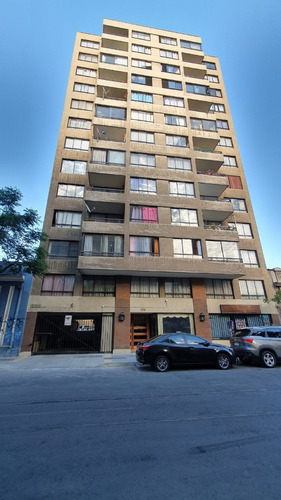 Imagen 1 de 12 de Departamento Semi Amoblado, Ubicado En Echaurren