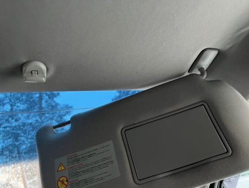 Clip Visera Nissan Versa