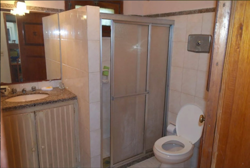 Casa Con Pileta 3 Dormitorios 2 Baños