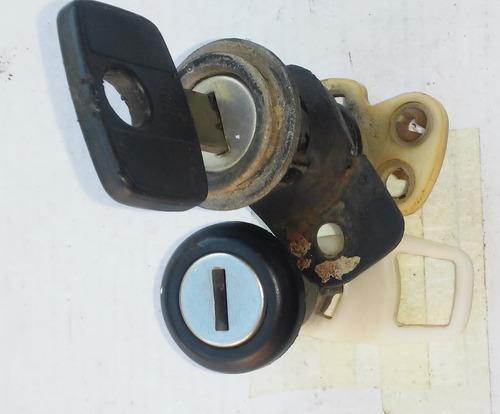 Cilindro Puerta Y Maletero Daewoo Cielo Con Una Llave